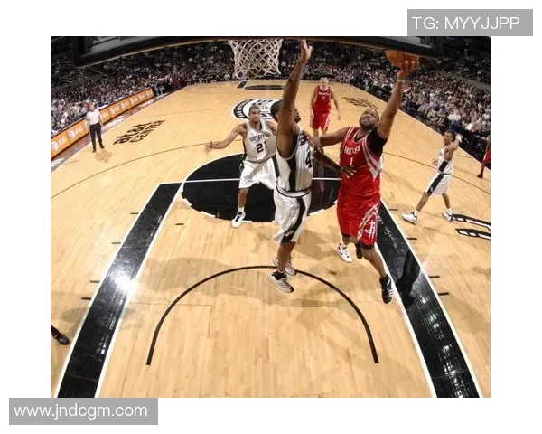 麦蒂在对阵马刺的经典对决视频回顾与精彩瞬间分析